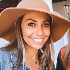 Meet your Posher, Tara